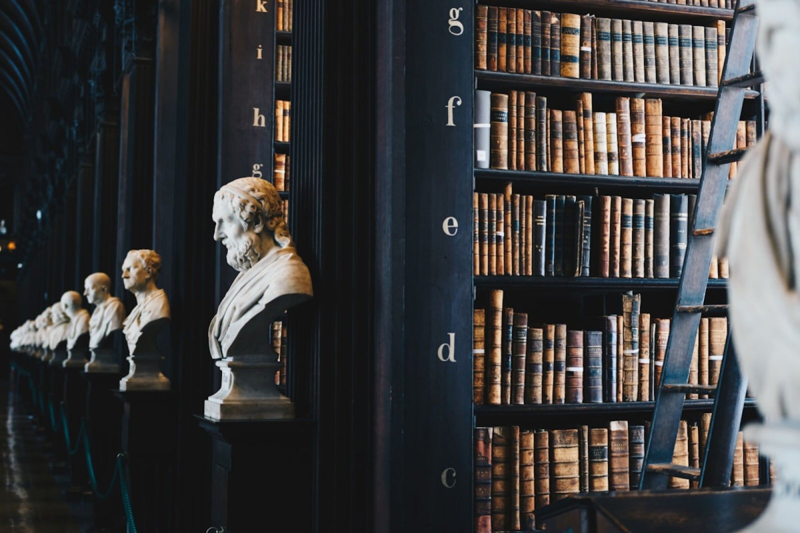 موقع مكتب محاماة يعرض خدمات قانونية