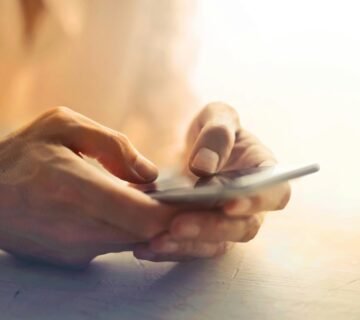 كيف تختار أفضل مصمم مواقع الكترونية؟، انشاء تطبيق للتعارف