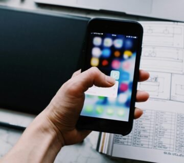 افضل برنامج لتصميم تطبيقات اندرويد، طرق ربط موقعك بحساباتك على مواقع التواصل الاجتماعي